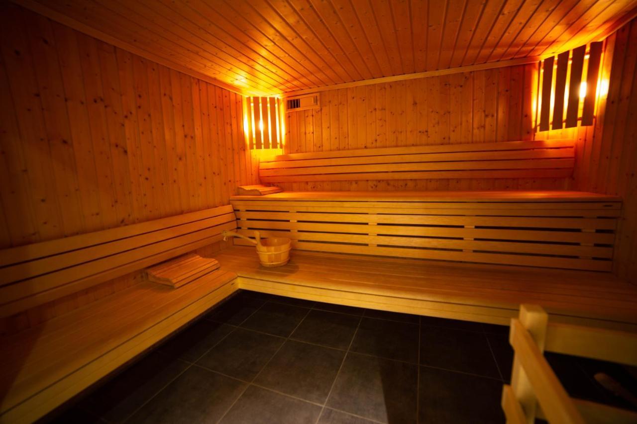 Hotel Le Chamois D'Or, Ussim Vacances Мерибел Екстериор снимка